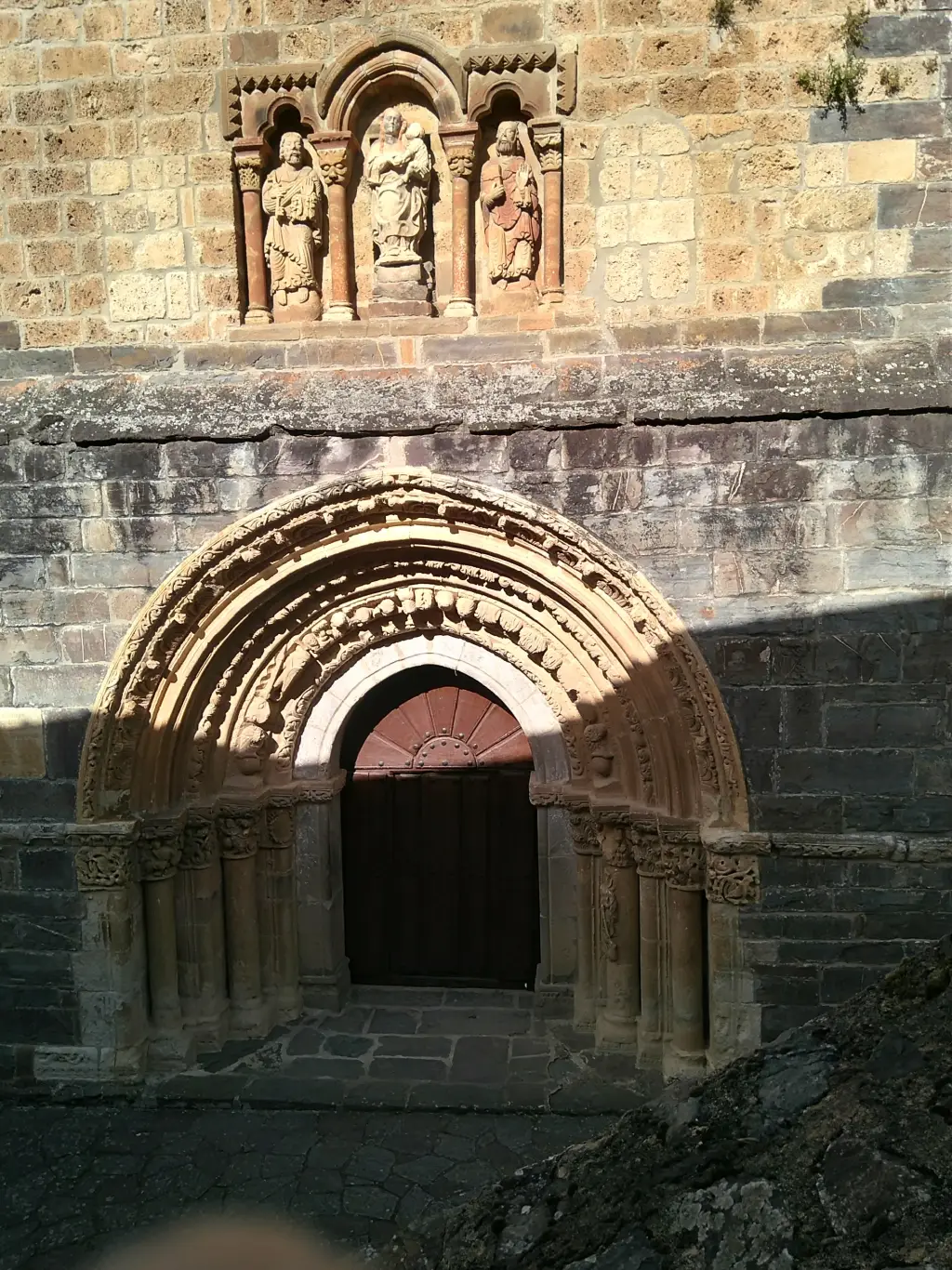 Vista del monasterio de Piasca
